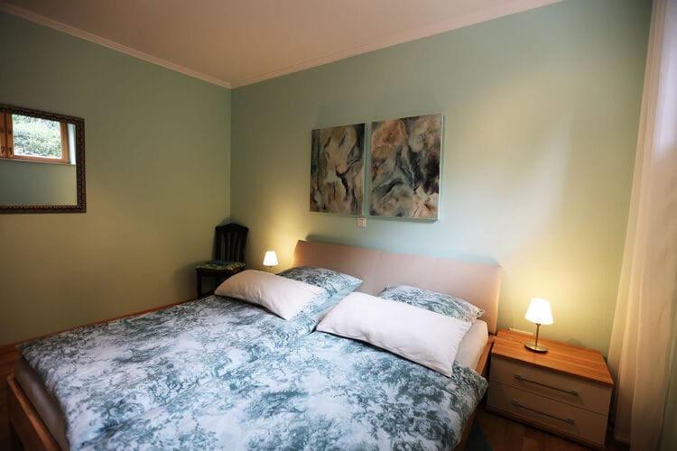 Holiday Flat With Idyllic Garden In Daun Bagian luar foto